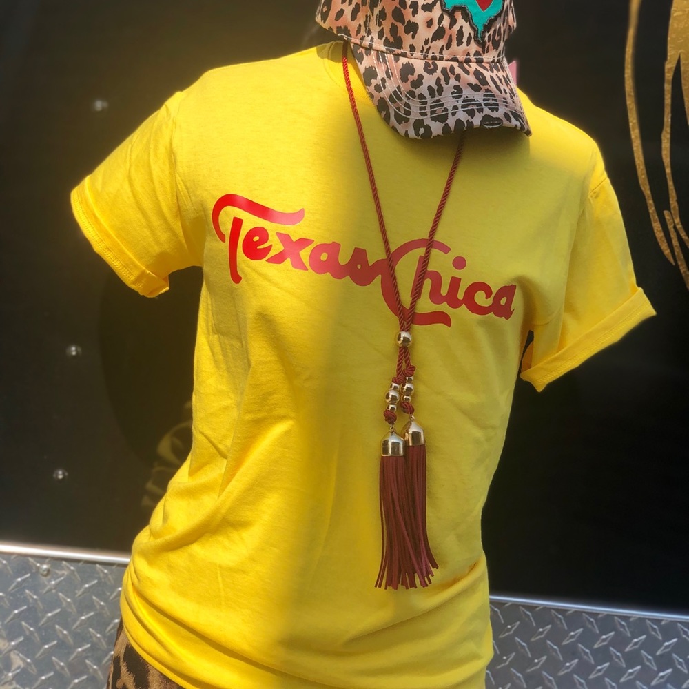 Texas Chica Unisex T! 😍